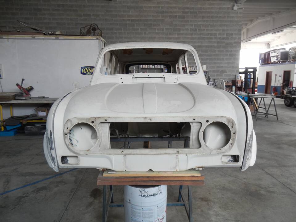 Image 95/98 de Renault R 4 TL (1984)