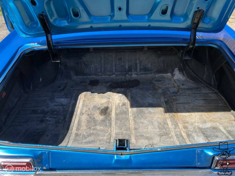 Image 15/45 of Chevrolet Impala Sport Coupe (1967)