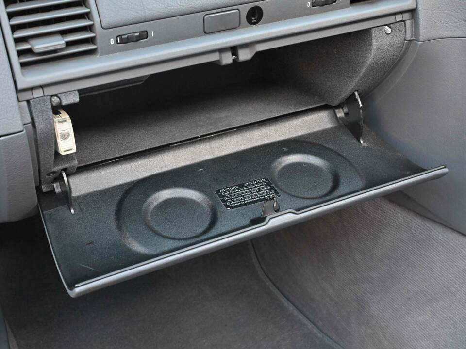 Imagen 9/47 de BMW 328i (1995)