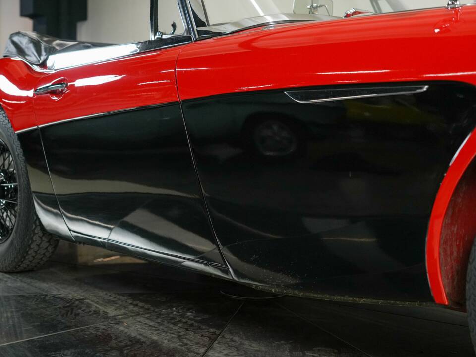 Image 32/50 of Austin-Healey 3000 Mk II (BJ7) (1964)