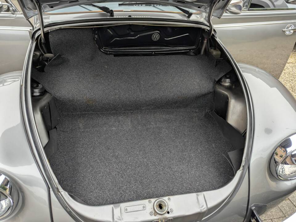 Image 6/27 of Volkswagen Beetle 1303 LS (1977)