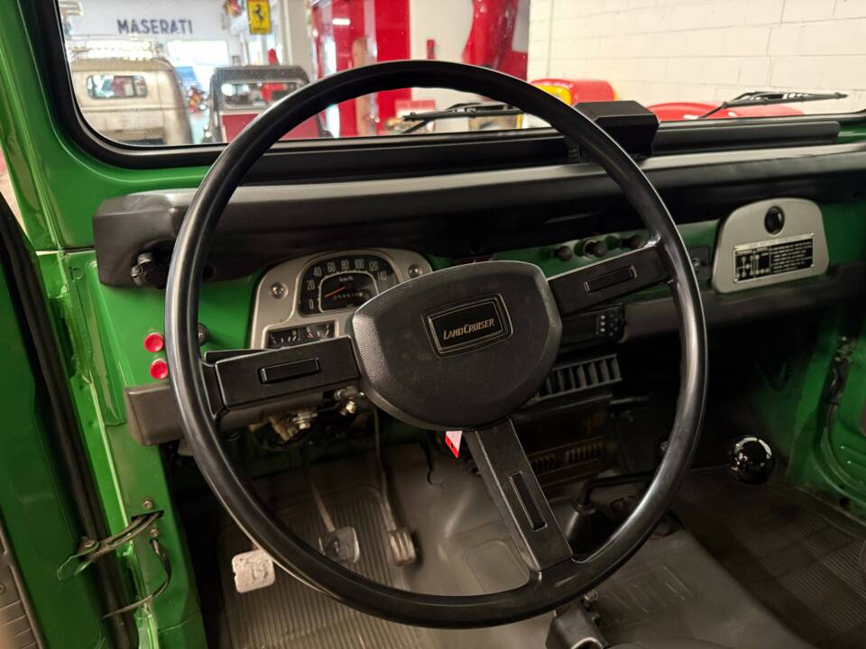 Bild 8/20 von Toyota Land Cruiser BJ 42 (1981)