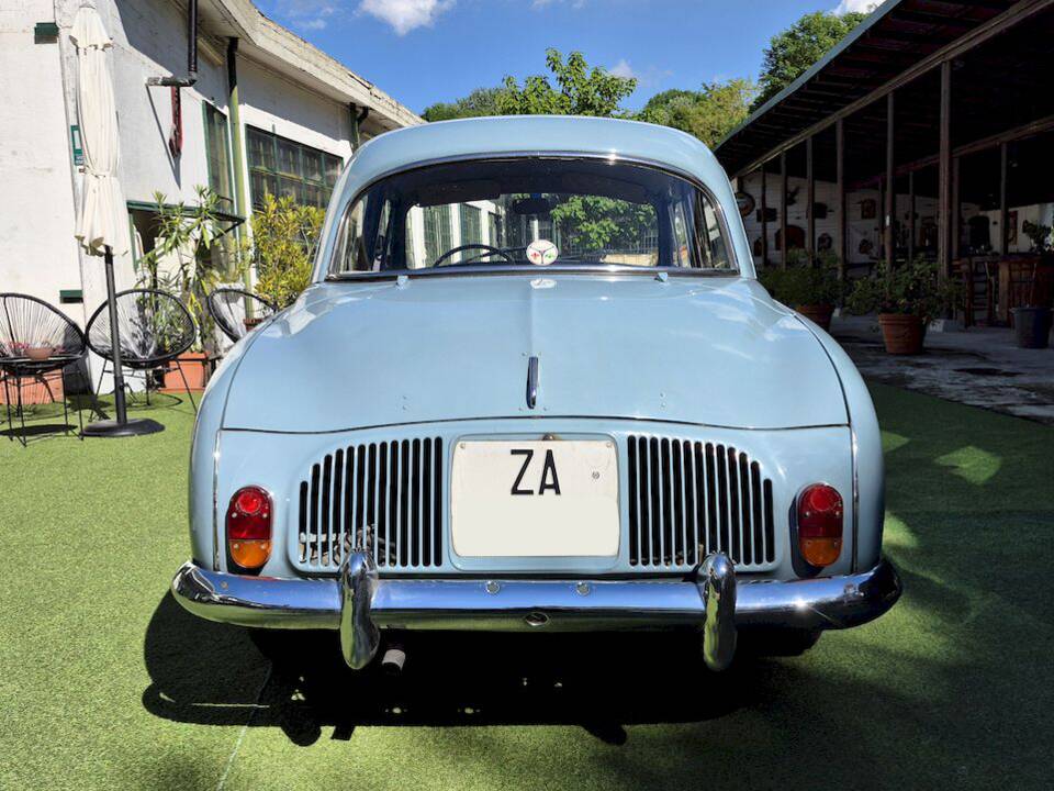 Image 14/64 of Alfa Romeo Dauphine R 1090 (1961)