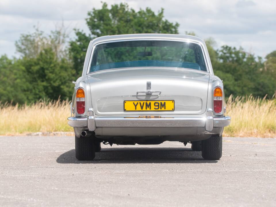 Image 21/50 of Rolls-Royce Silver Shadow I (1973)