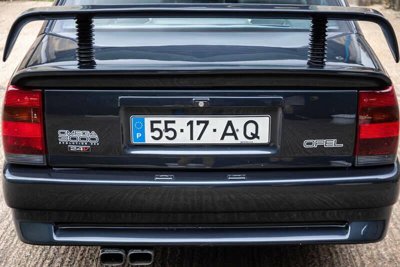 Bild 29/38 von Opel Omega 3,0i 24V (1992)