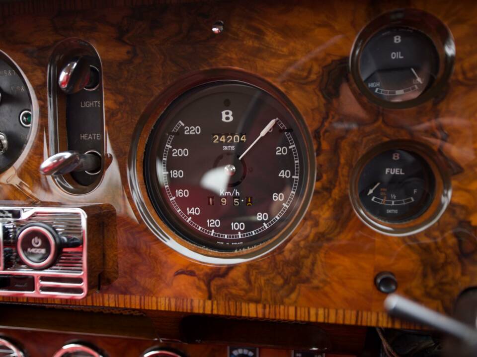 Image 26/50 of Bentley S 2 (1960)