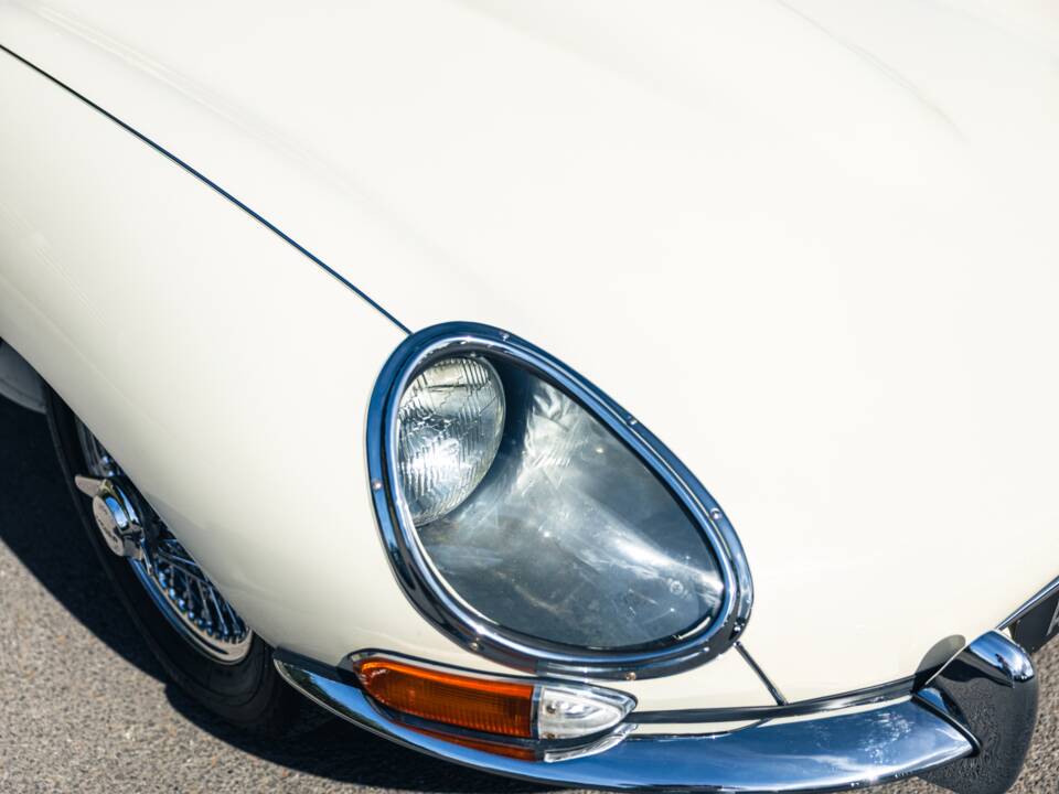 Image 10/50 de Jaguar Type E 3.8 (1963)