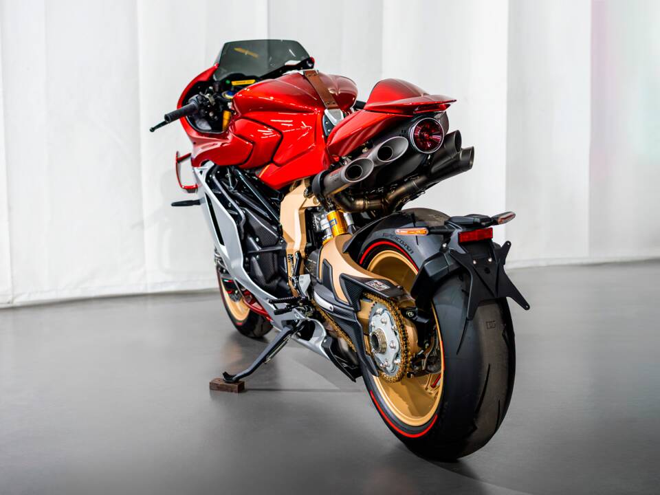 Bild 8/38 von MV Agusta DUMMY (2011)