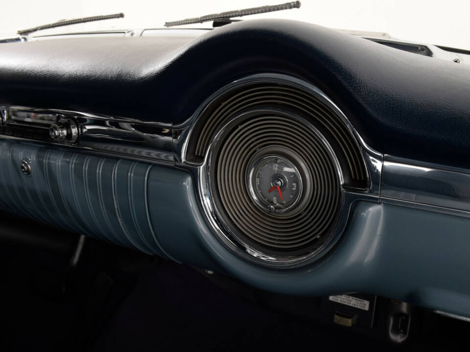 Image 36/48 of Oldsmobile 98 Coupe (1953)