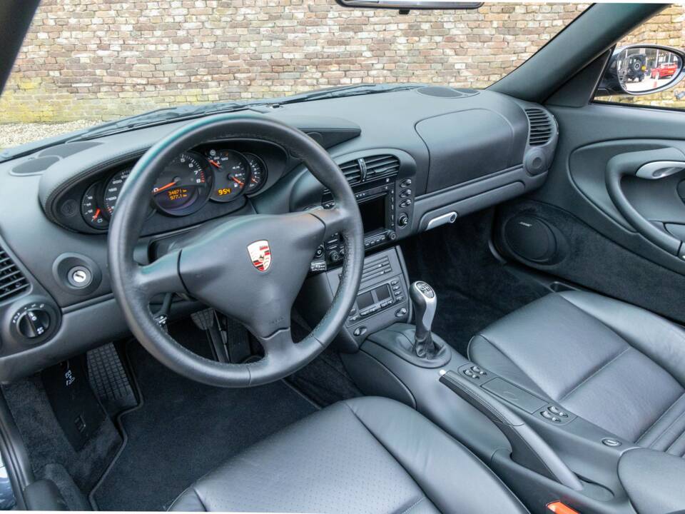 Bild 3/50 von Porsche 911 Carrera 4S (2003)