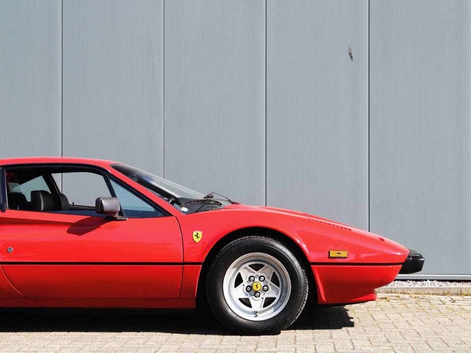 Image 15/61 of Ferrari 308 GTBi (1982)