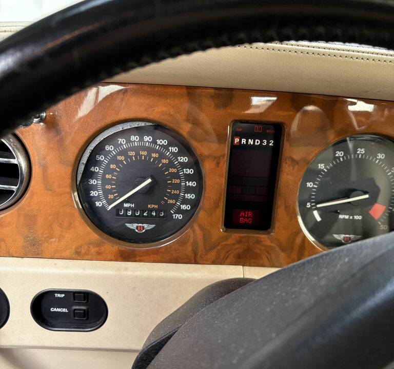 Bild 6/8 von Bentley Brooklands (1993)