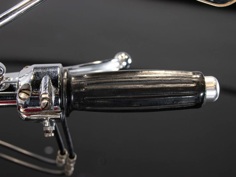 Afbeelding 26/50 van Triumph DUMMY (1970)