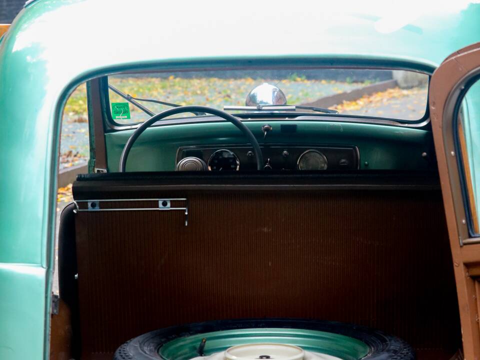 Image 23/51 de FIAT 500 C Giardiniera (1951)