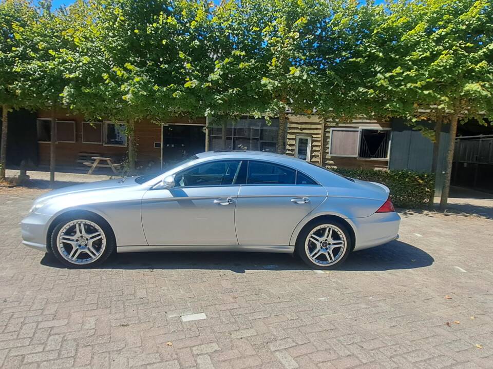 Immagine 5/15 di Mercedes-Benz CLS 350 (2006)