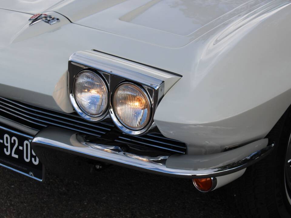 Bild 8/30 von Chevrolet Corvette Sting Ray Convertible (1964)