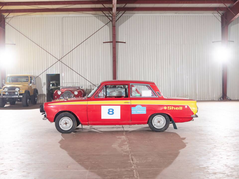 Bild 15/46 von Ford Cortina GT (1966)