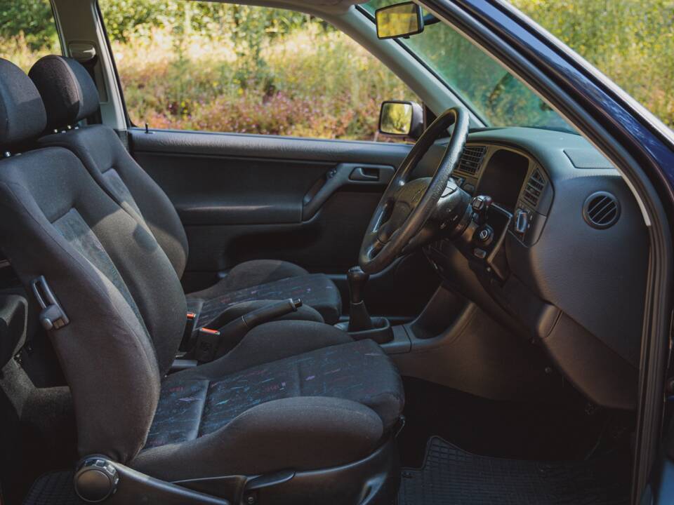 Image 5/39 of Volkswagen Golf IV 1.8T GTI (1998)