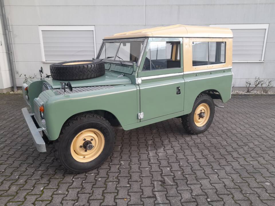 Immagine 3/29 di Land Rover 88 (1974)