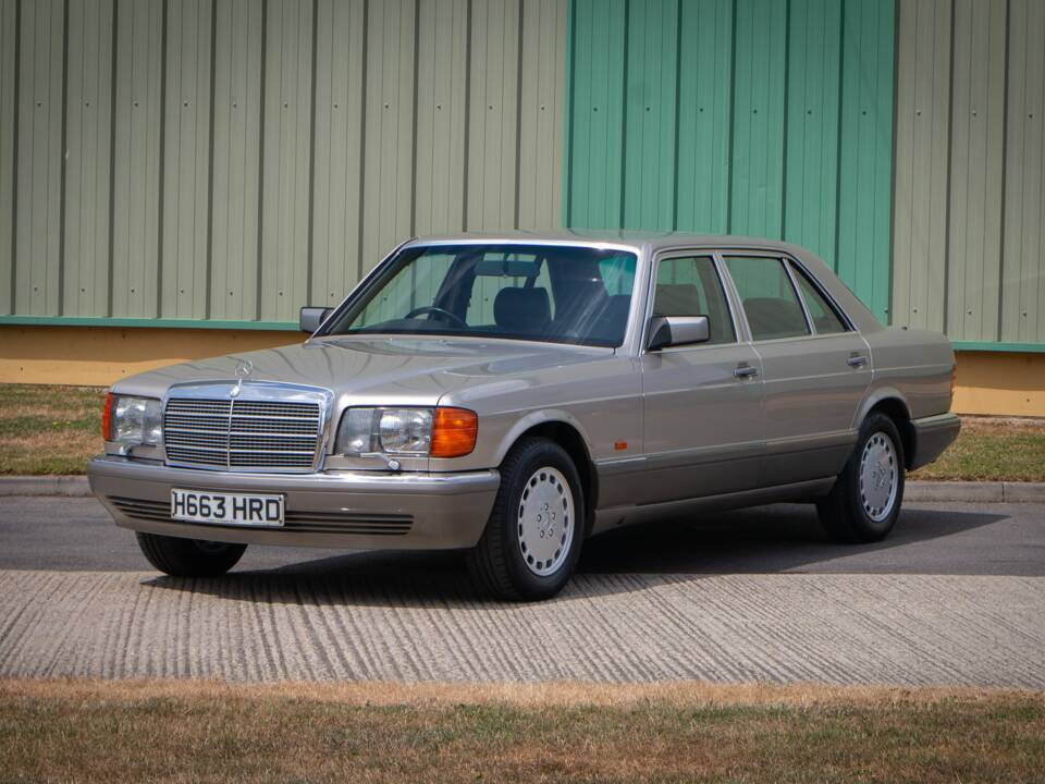 Bild 7/29 von Mercedes-Benz 300 SEL (1990)