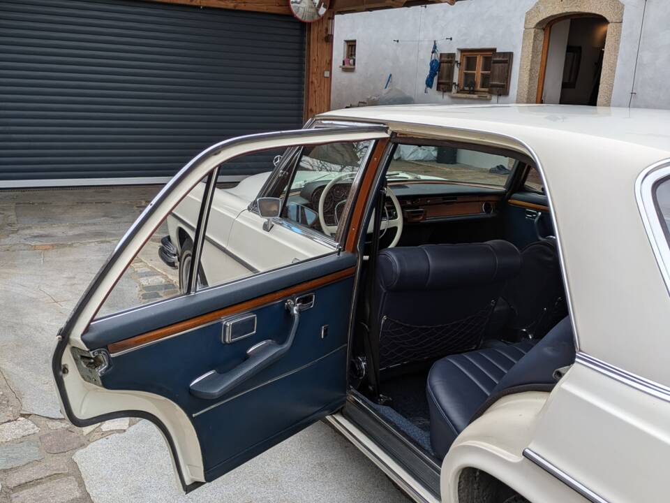 Immagine 14/24 di Mercedes-Benz 300 SEL 6.3 (1972)