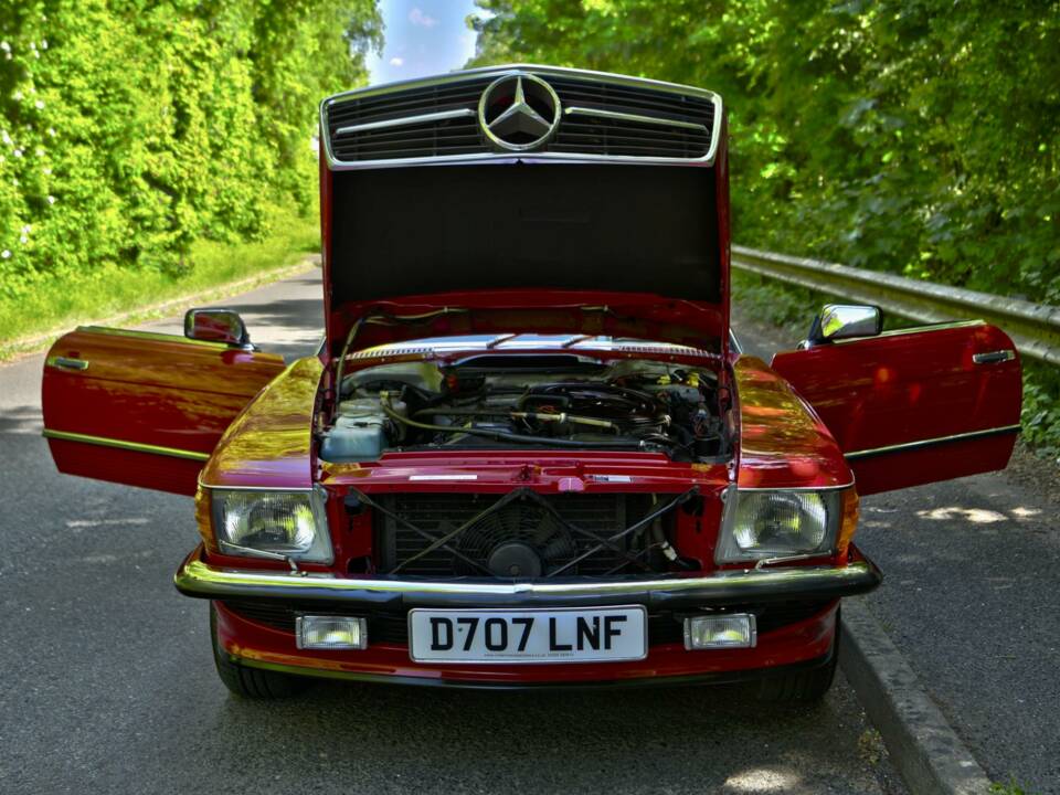 Image 17/50 of Mercedes-Benz 300 SL (1988)