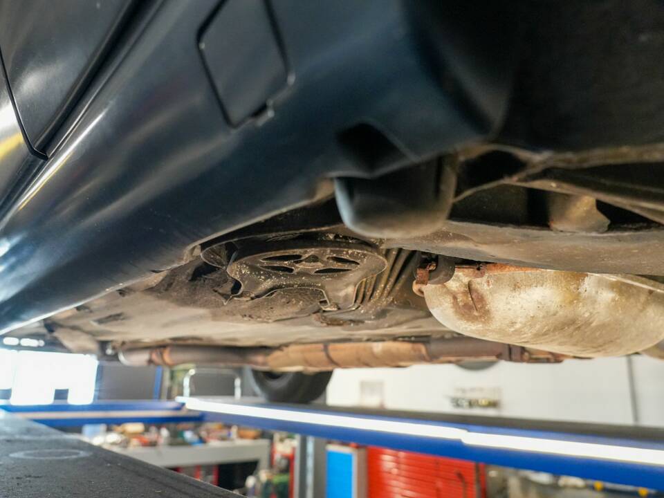 Image 34/41 of Mercedes-Benz 560 SEC (1990)