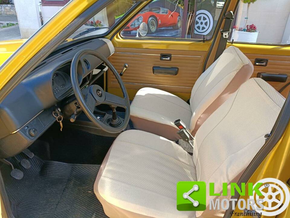 Image 8/10 of Opel Kadett 1,0 (1974)
