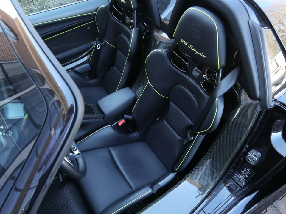 Afbeelding 17/50 van Porsche 918 Spyder (2015)