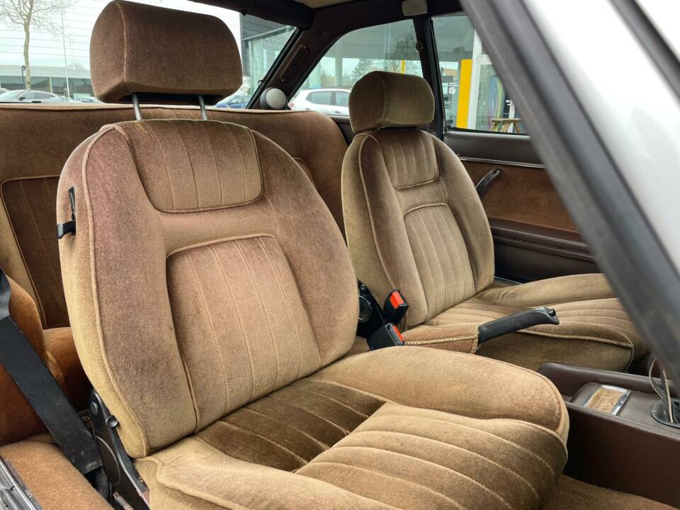 Imagen 14/15 de Peugeot 504 V6 Coupe (1980)