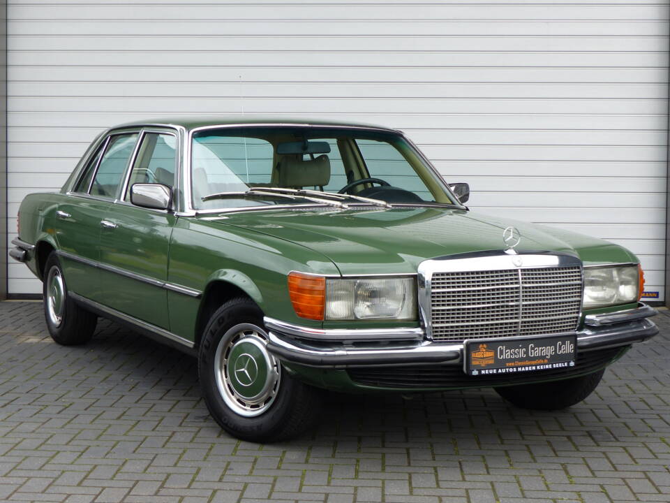 Imagen 2/23 de Mercedes-Benz 280 SE (1976)