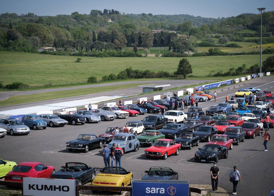 Imagen 22/23 de Lancia Flaminia GT Touring (1961)