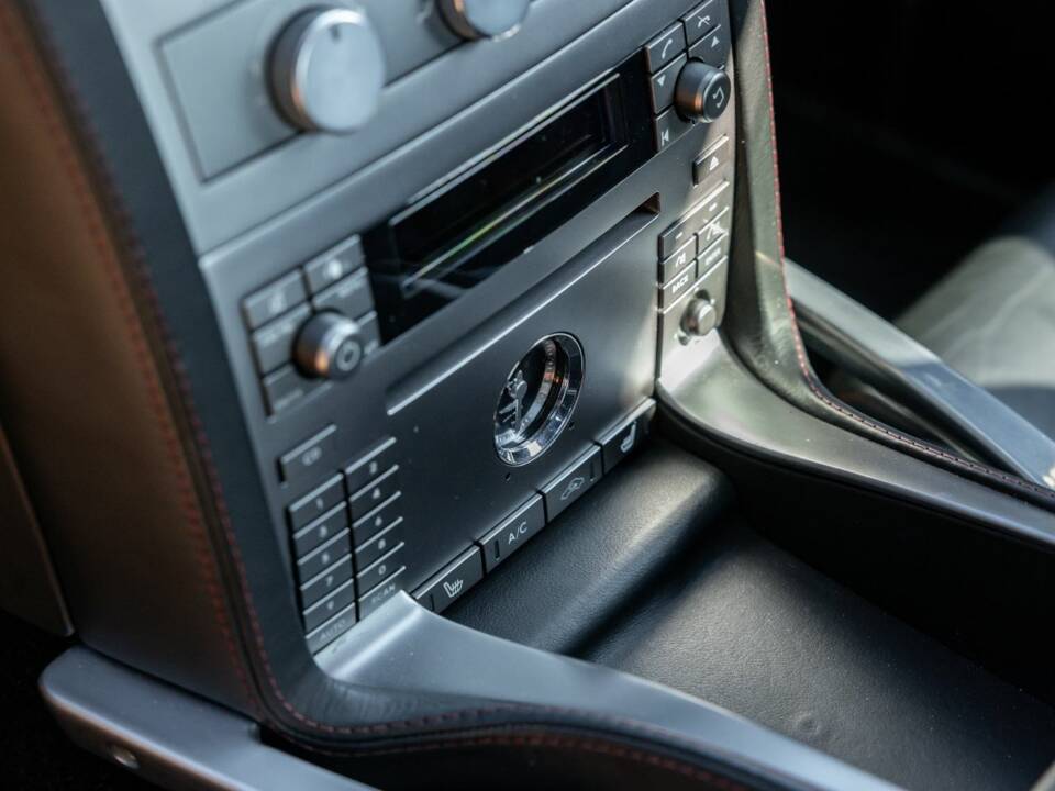 Bild 25/65 von Aston Martin V12 Vanquish S (2007)