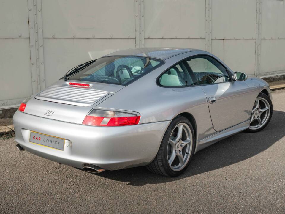 Image 10/41 of Porsche 911 Carrera (2004)