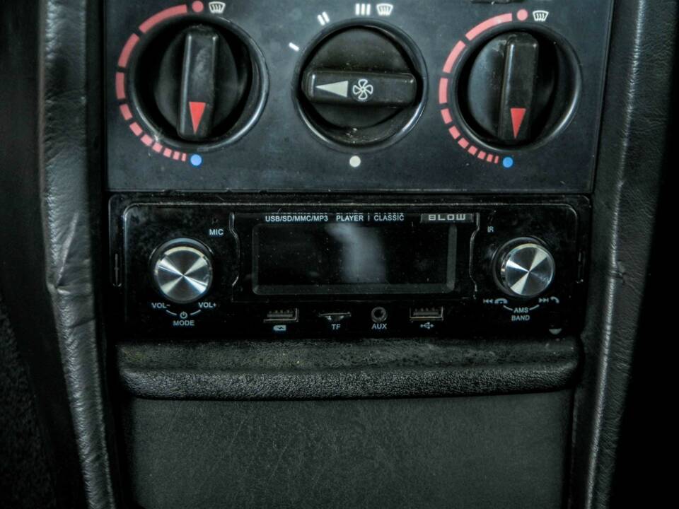 Bild 24/50 von Mercedes-Benz 300 TD Turbodiesel (1981)