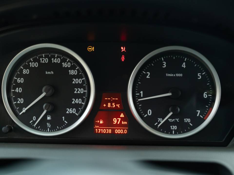 Afbeelding 45/50 van BMW 645Ci (2004)