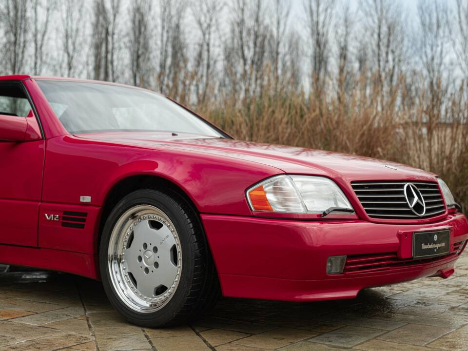 Image 9/50 of Mercedes-Benz SL 600 (1994)