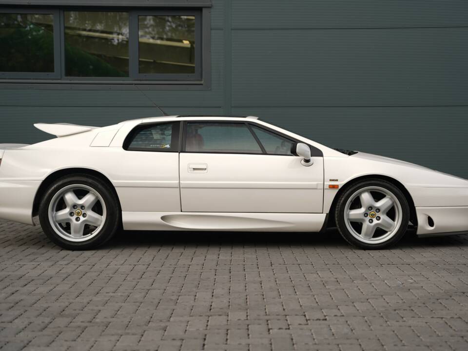Image 3/50 of Lotus Esprit S4 (1994)