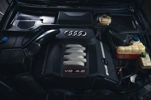 Image 14/15 of Audi S8 (1999)