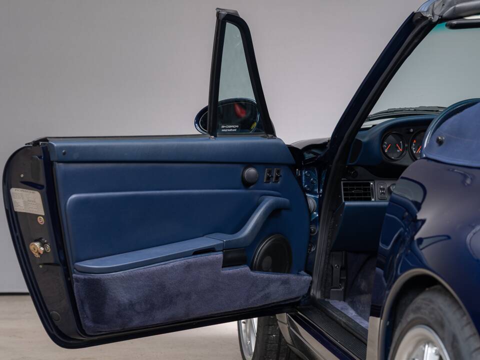 Image 7/25 of Porsche 911 Carrera (1997)