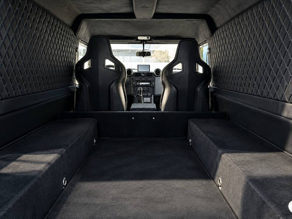 Afbeelding 32/42 van Land Rover Defender 110 (2014)