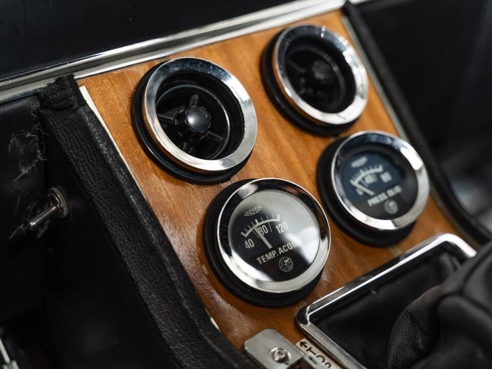 Bild 18/40 von Alfa Romeo Giulia Super 1.3 (1974)