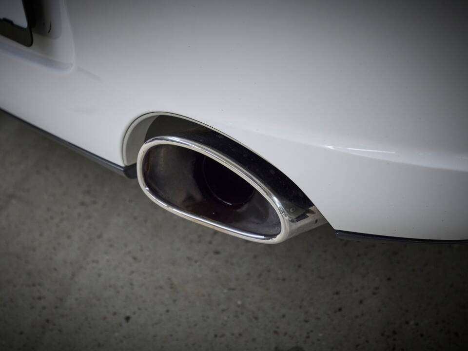 Imagen 76/98 de Porsche 911 Carrera 4S (2004)