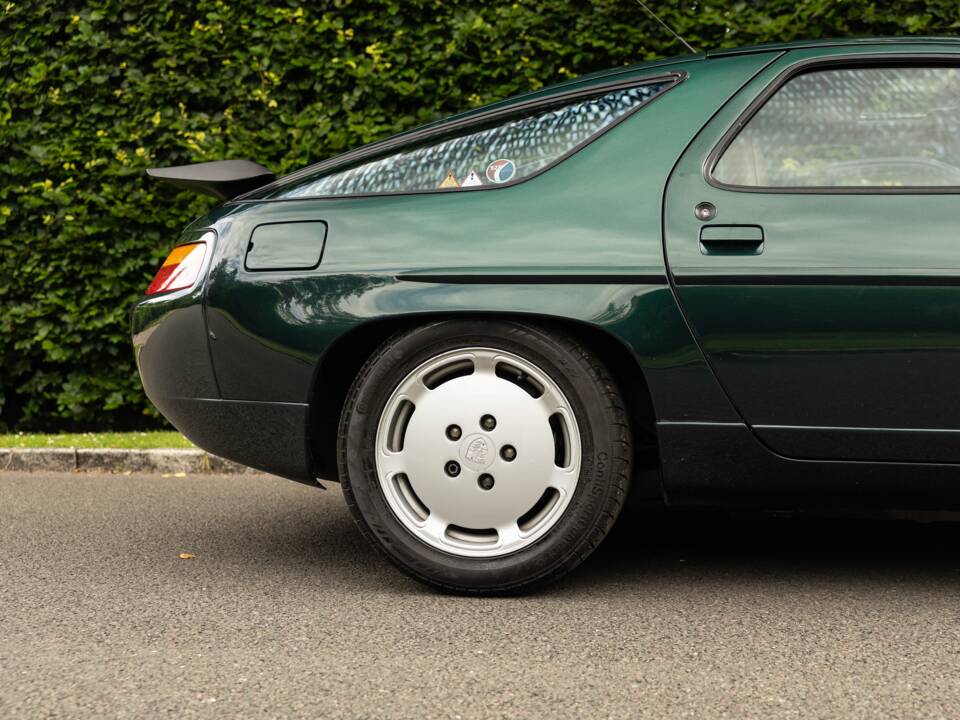 Bild 66/69 von Porsche 928 S4 (1989)