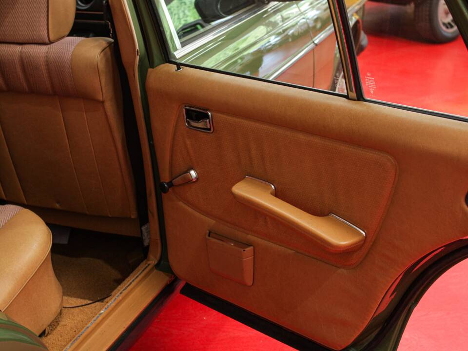 Bild 45/54 von Mercedes-Benz 250 T (1979)