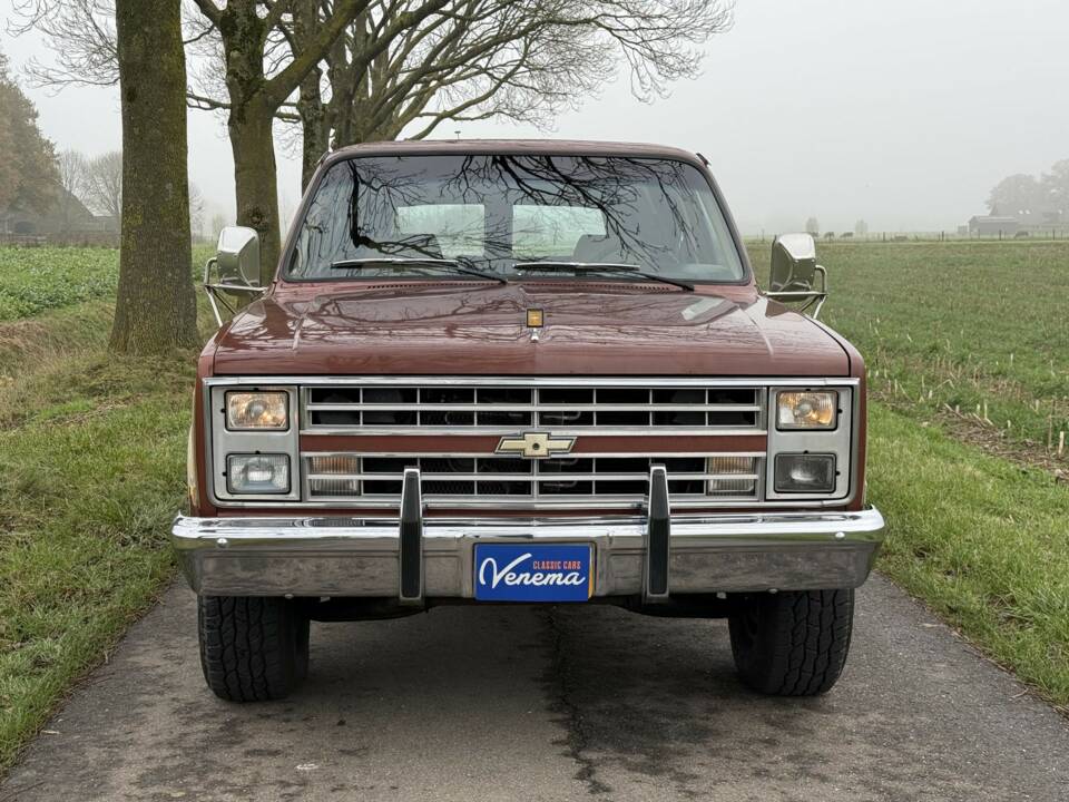 Bild 2/15 von Chevrolet Suburban (1986)