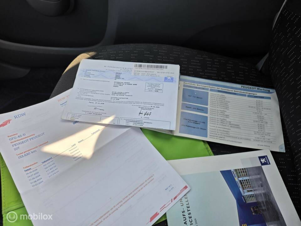 Image 21/32 of Peugeot 107 (2009)