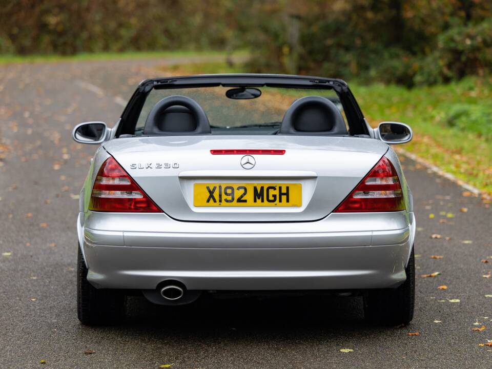 Image 13/47 of Mercedes-Benz SLK 230 Kompressor (2000)