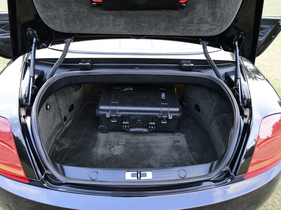 Bild 46/50 von Bentley Continental GTC W12 (2011)