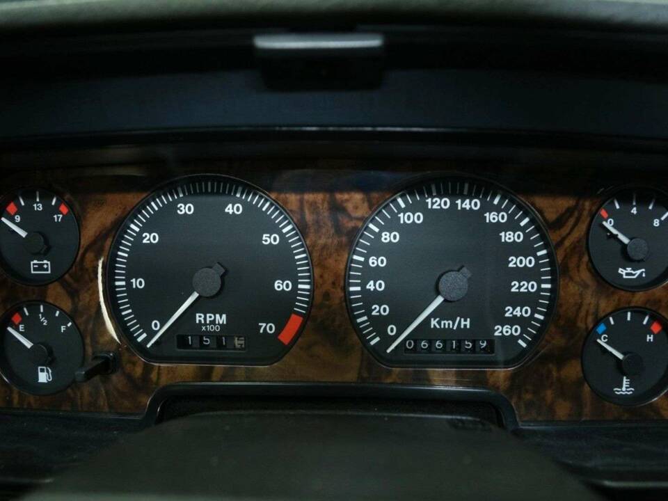 Image 20/50 de Jaguar XJS 5.3 V12 (1992)